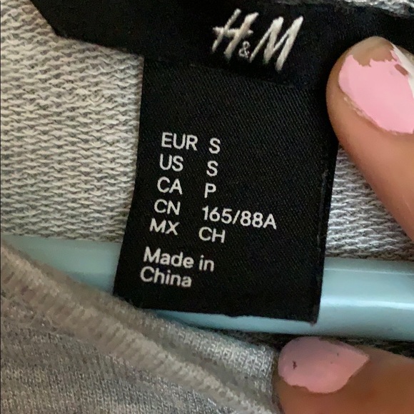 H&M grey crop top - Picture 2 of 3